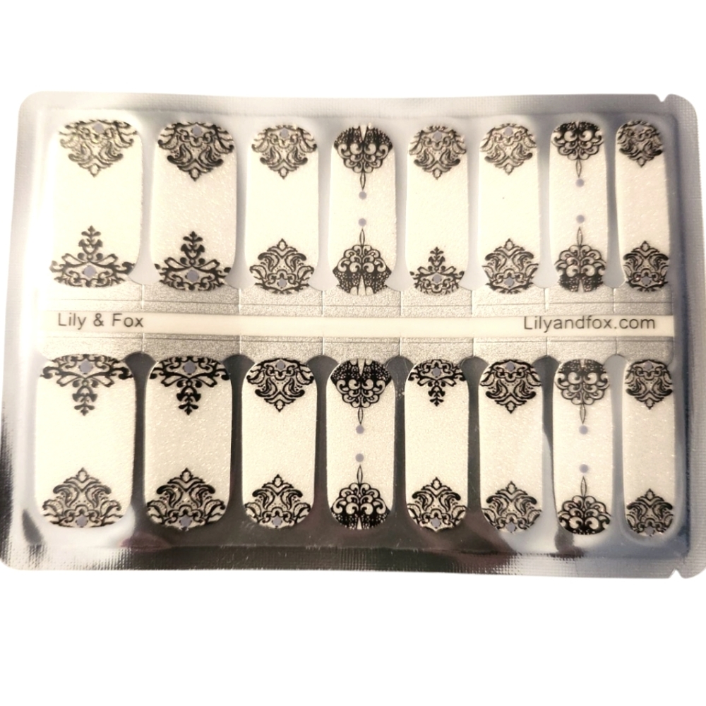 Lily & Fox Black and White Nail Wraps